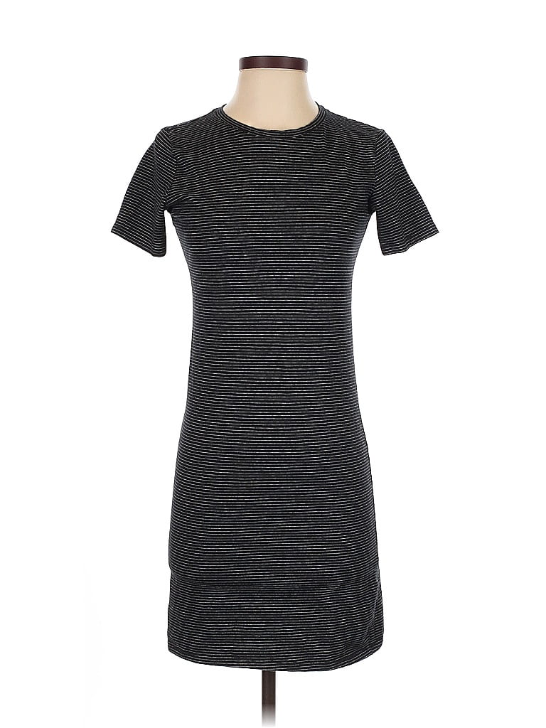 Pre-owned H&m Casual Dress In Gray
