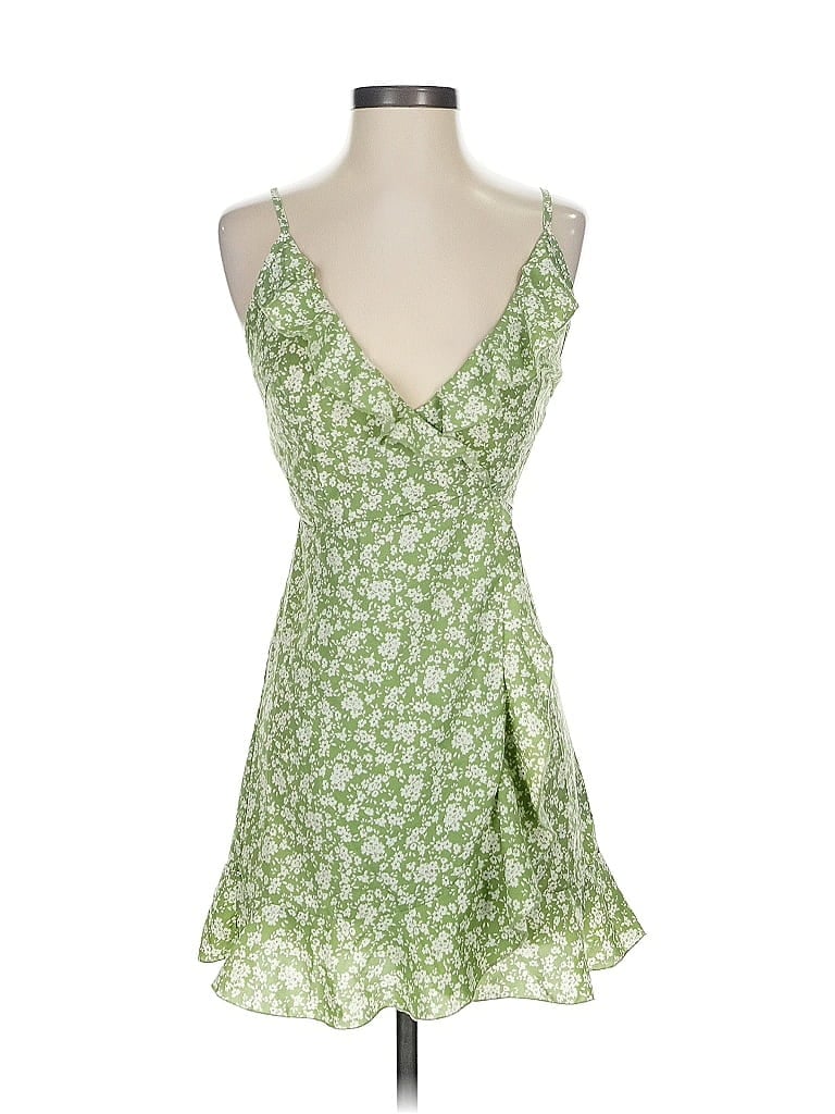 Pre-owned Cider Sleeveless Blouse In Green