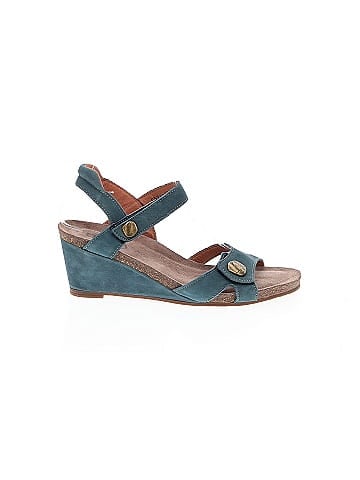 Taos Wedges (view 1)