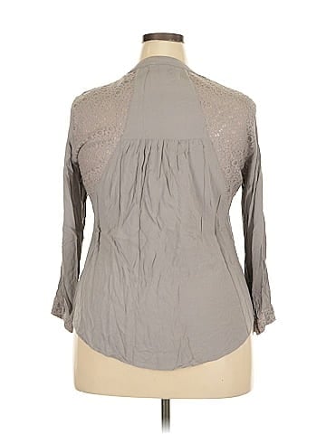 Solitaire 3/4 Sleeve Blouse (view 2)
