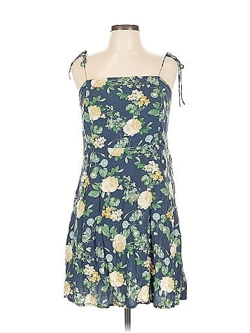 Old Navy Casual Dress (view 1)