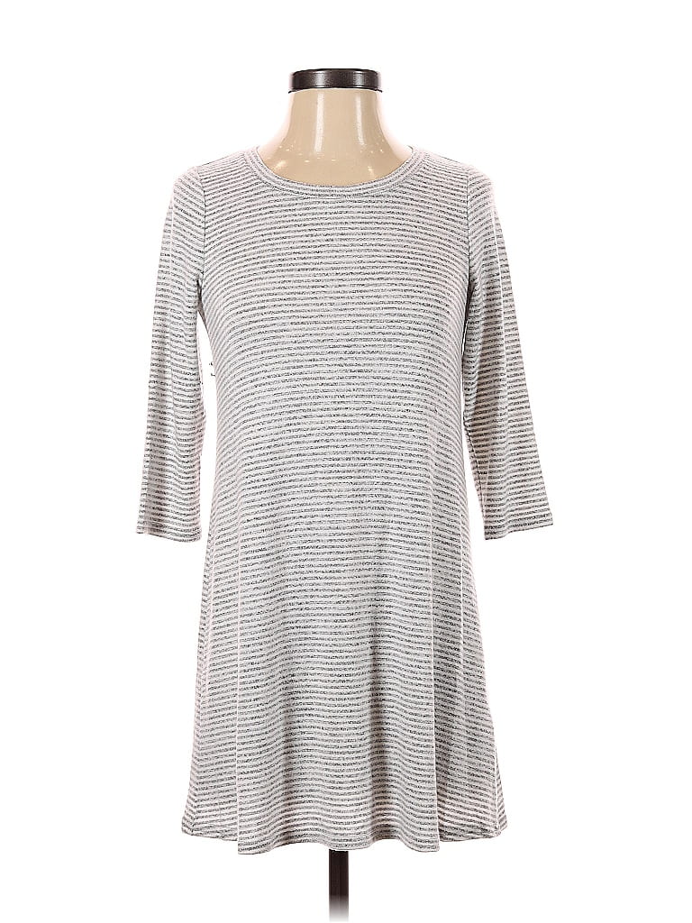 Click to view more detailed imagery on our partner's website Pre-owned Abercrombie & Fitch Casual Dress In Gray
