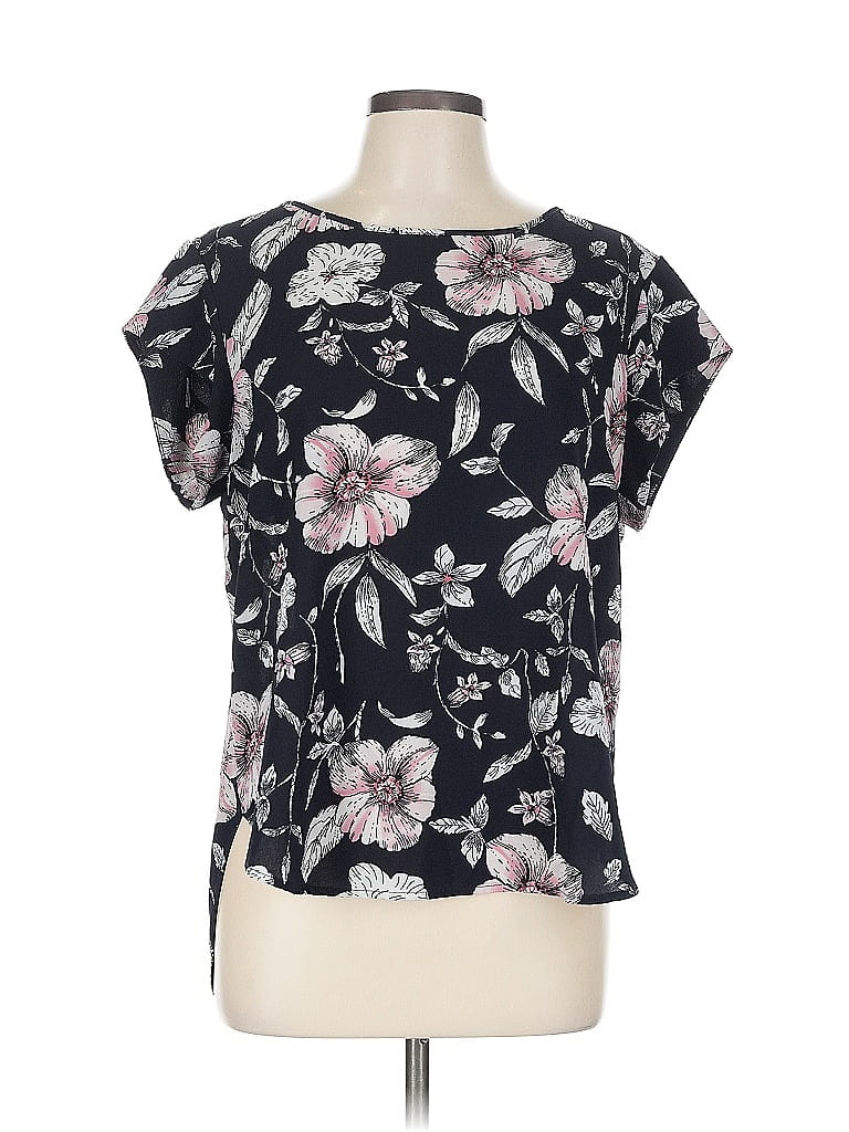 Click to view more detailed imagery on our partner's website Pre-owned Only Short Sleeve Blouse In Black