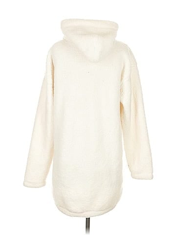 Gilly Hicks Poncho (view 2)
