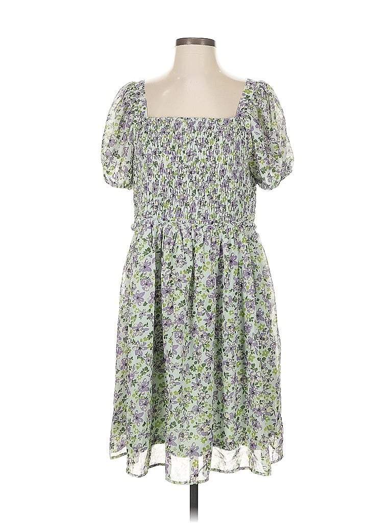 Pre-owned Arula Casual Dress In Green
