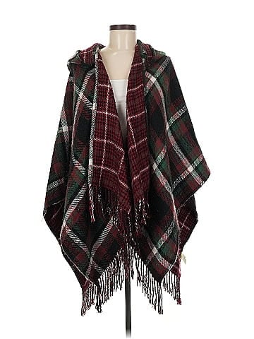 Simply Noelle Poncho (view 1)