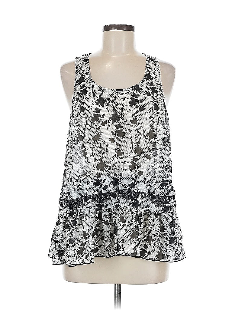 Click to view more detailed imagery on our partner's website Pre-owned Cabi Sleeveless Blouse In Silver