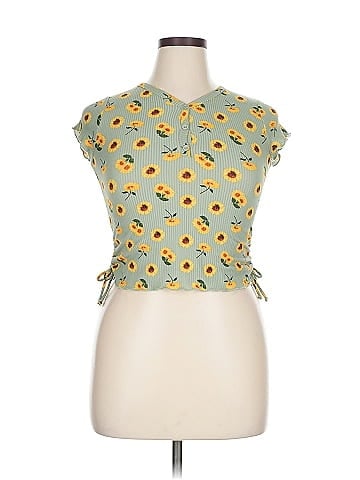 Lily Bleu Sleeveless Blouse (view 1)