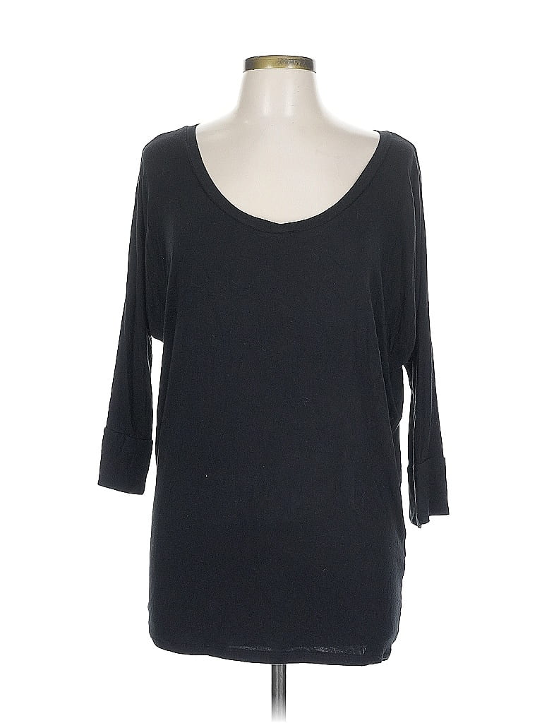 Click to view more detailed imagery on our partner's website Pre-owned Mix By 41 Hawthorn 3/4 Sleeve Top Black Scoop Neck Tops