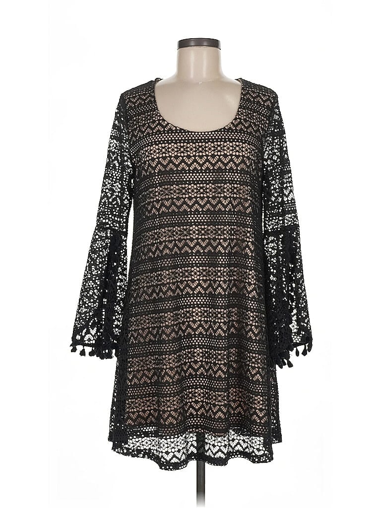 Click to view more detailed imagery on our partner's website Pre-owned Umgee Casual Dress In Black