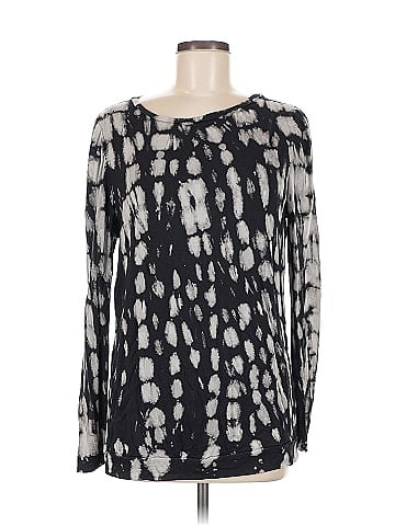Scoop Long Sleeve T-Shirt (view 1)