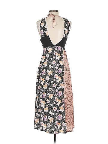 Urban Outfitters Casual Dress (view 2)