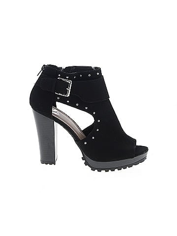 REPORT Heels (view 1)