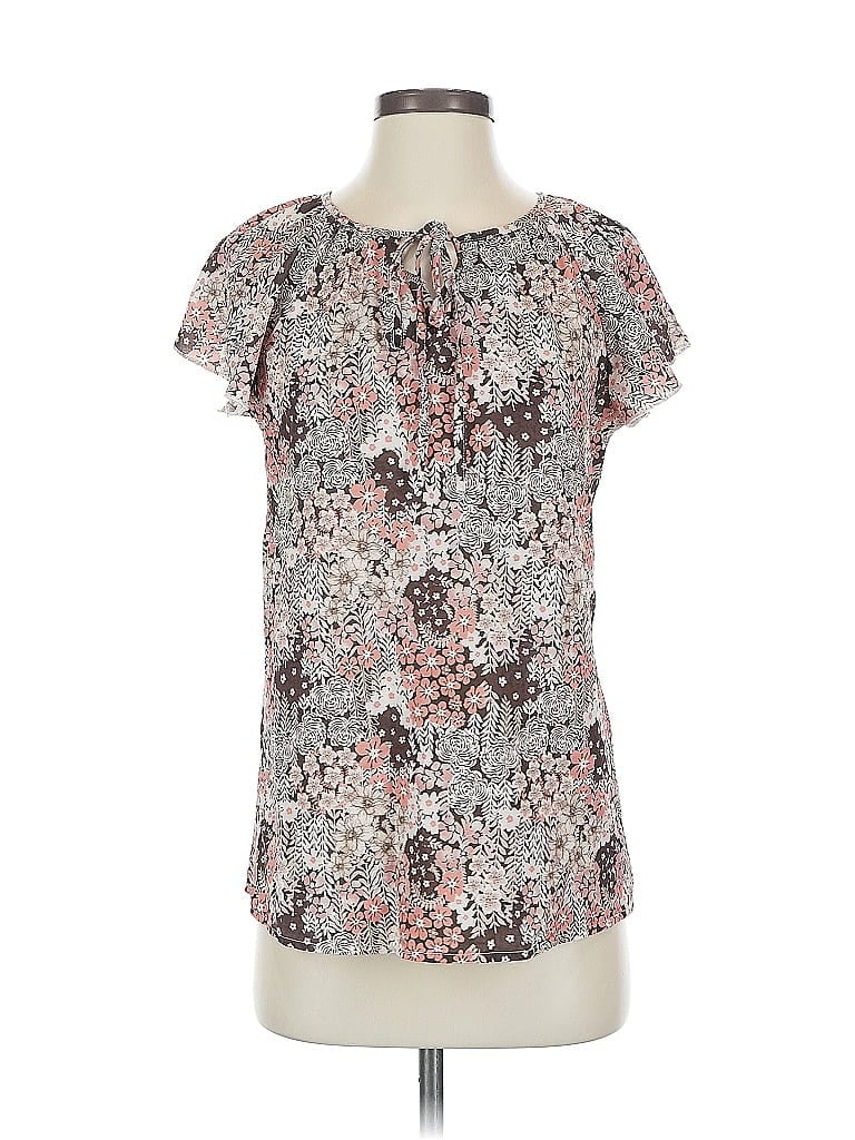 Click to view more detailed imagery on our partner's website Pre-owned Assorted Brands Short Sleeve Blouse In White