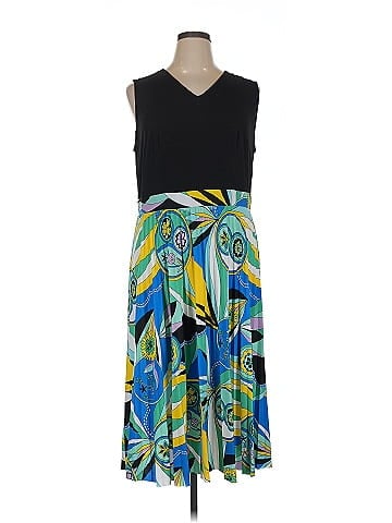 Donna Morgan Casual Dress (view 1)