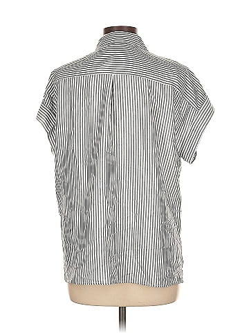 Velvet Heart Short Sleeve Button-Down Shirt (view 2)