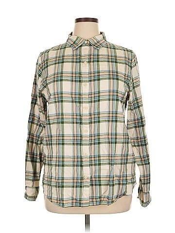 Amazon Essentials Long Sleeve Button-Down Shirt (view 1)