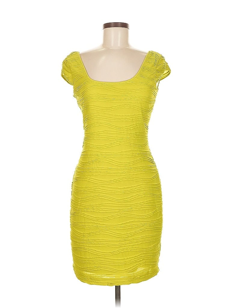 Pre-owned Guess Cocktail Dress In Yellow