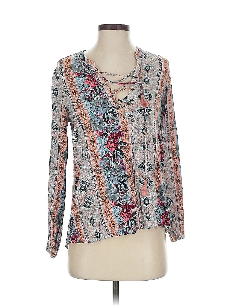 Click to view more detailed imagery on our partner's website Pre-owned Show Me Your Mumu 3/4 Sleeve Blouse In Gray