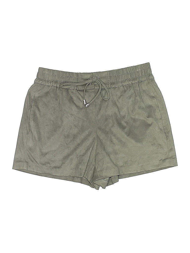 Pre-owned Vince Camuto Shorts In Green
