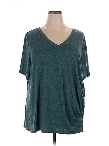 BLOOMCHIC Short Sleeve T-Shirt (view 1)