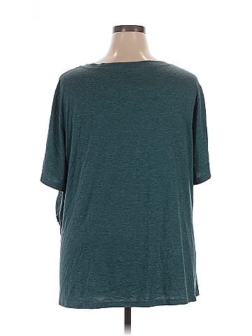 BLOOMCHIC Short Sleeve T-Shirt (view 2)