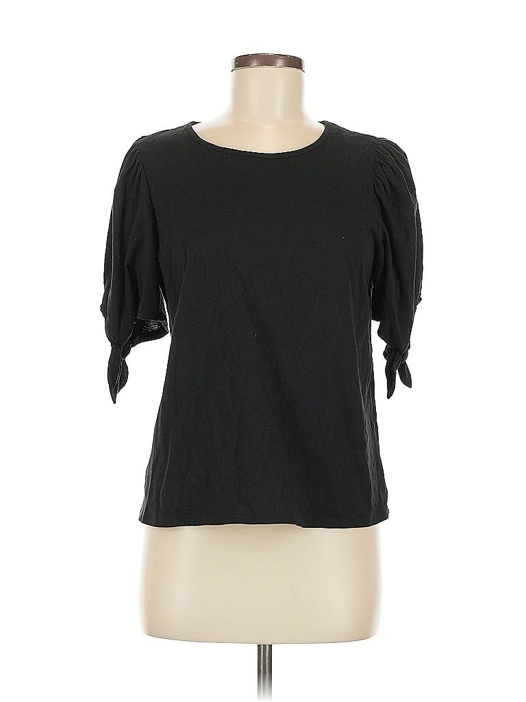 Click to view more detailed imagery on our partner's website Pre-owned Cece Short Sleeve Top Black Boatneck Tops