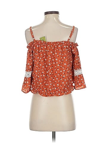 B.wear 3/4 Sleeve Blouse (view 2)