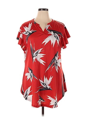 Lily by Firmiana Short Sleeve T-Shirt (view 1)