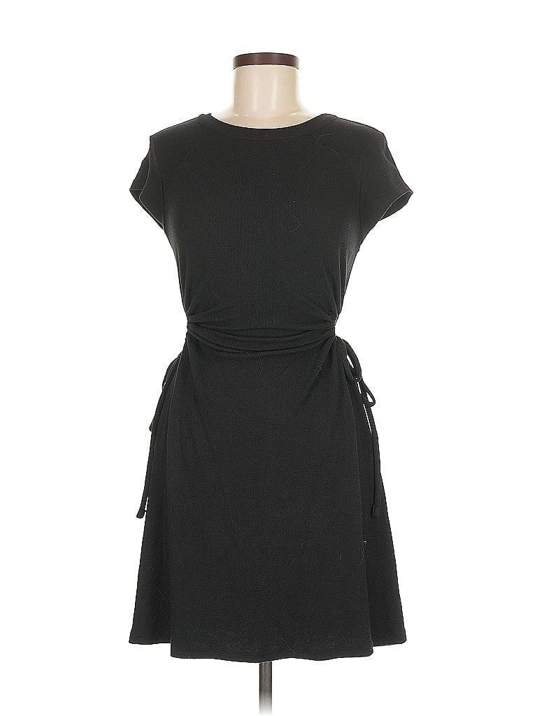 Click to view more detailed imagery on our partner's website Pre-owned Melrose And Market Casual Dress In Black
