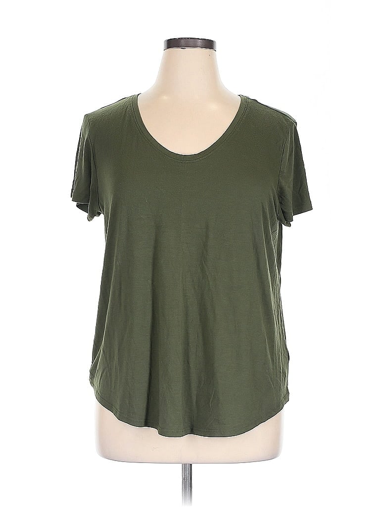 Pre-owned A.n.a. A New Approach Short Sleeve T-shirt In Green