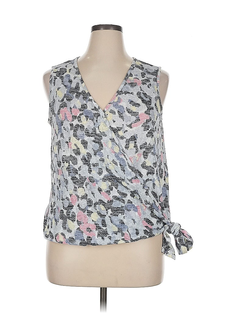 Pre-owned Bobeau Tank Top Gray Plunge Neckline Tops