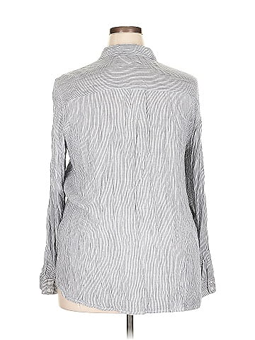 Gap Outlet Long Sleeve Button-Down Shirt (view 2)