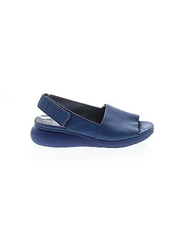Camper Wedges (view 1)