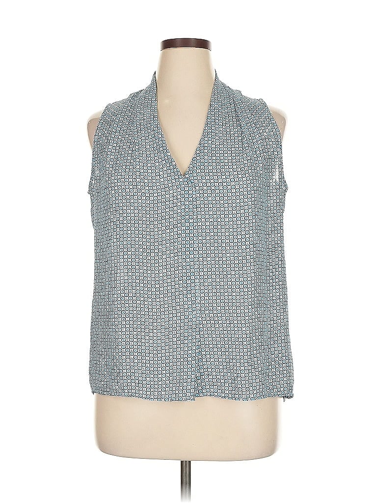 Click to view more detailed imagery on our partner's website Pre-owned Rose + Olive Sleeveless Blouse In Blue