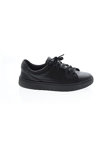 KIZIK Sneakers (view 1)
