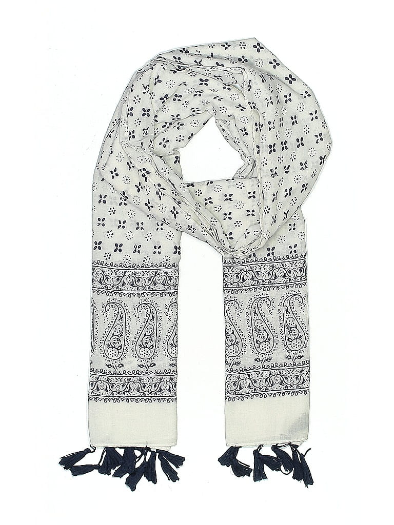 Pre-owned Gap Scarf In White