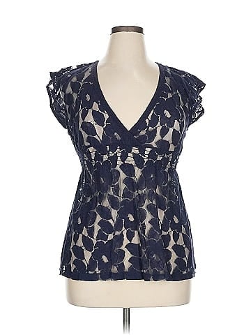 Eyeshadow Sleeveless Blouse (view 1)