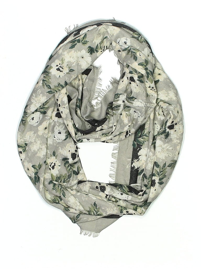 Click to view more detailed imagery on our partner's website Pre-owned Collection Eighteen Scarf In Gray