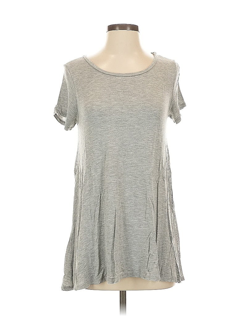 Click to view more detailed imagery on our partner's website Pre-owned Love In Short Sleeve T-shirt In Gray