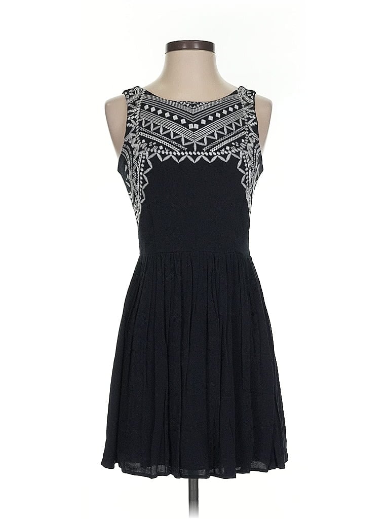 Pre-owned Xhilaration Cocktail Dress In Black