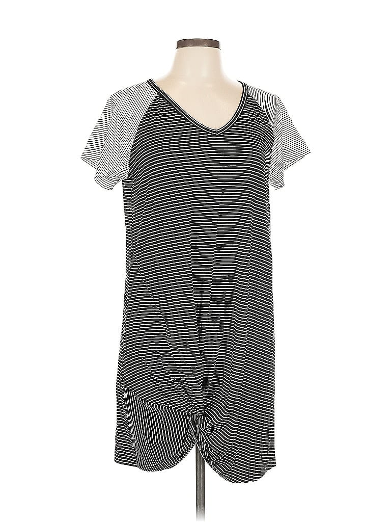 Pre-owned Doe & Rae Casual Dress In Gray