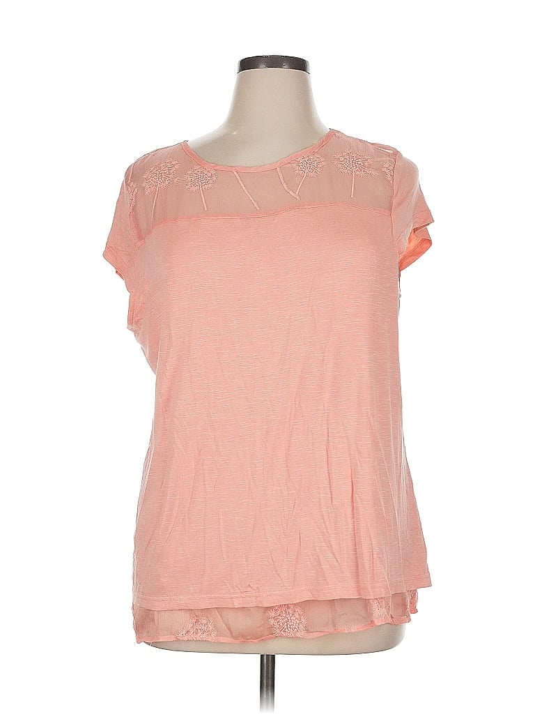 Click to view more detailed imagery on our partner's website Pre-owned Suzanne Betro Short Sleeve Top Pink Scoop Neck Tops