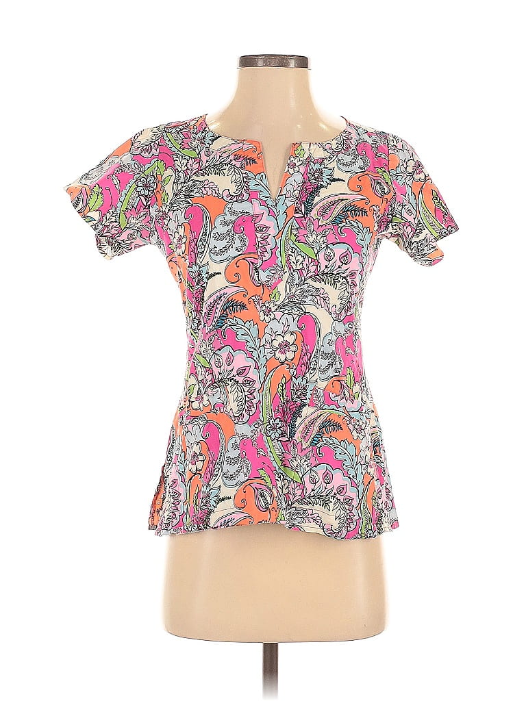 Click to view more detailed imagery on our partner's website Pre-owned Vera Bradley Short Sleeve Blouse In Pink