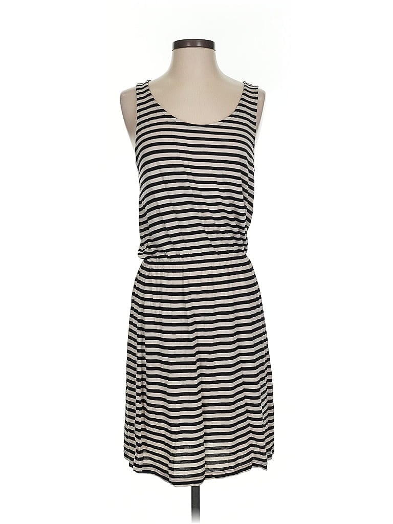 Click to view more detailed imagery on our partner's website Pre-owned H&m Casual Dress In Black