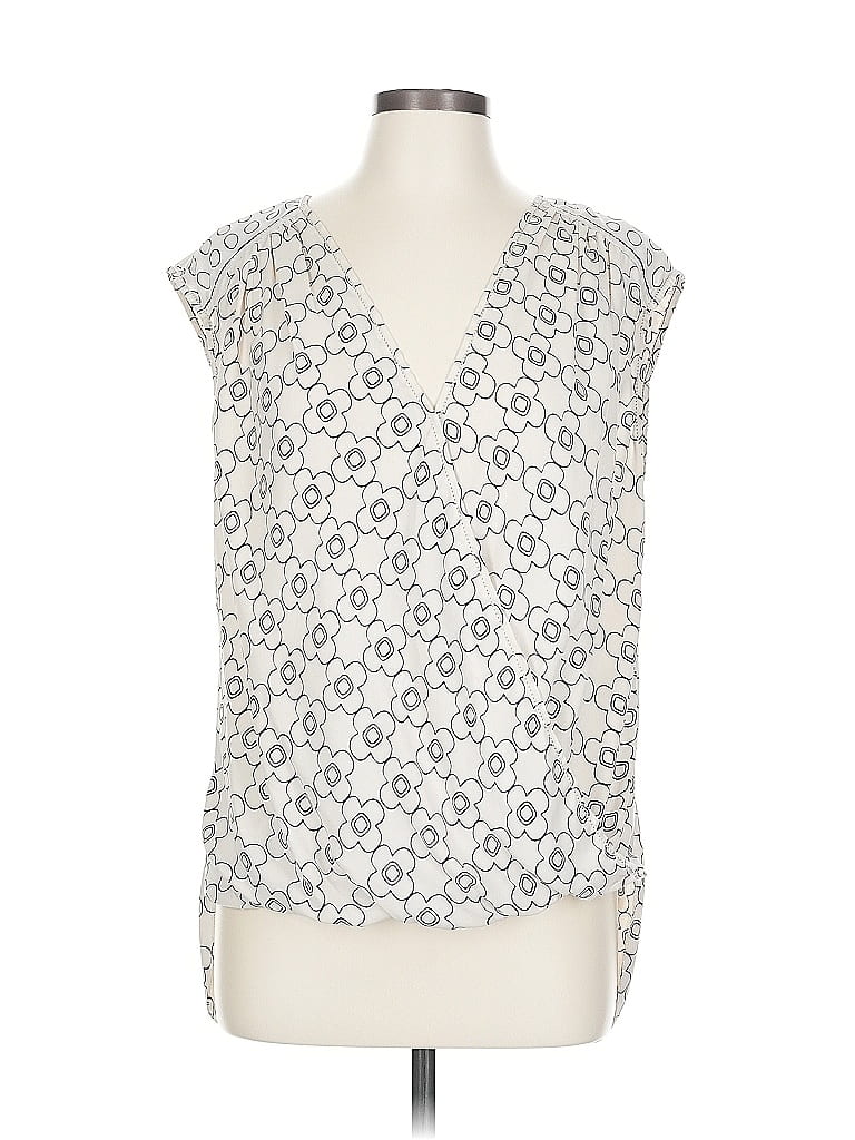 Pre-owned Max Studio Sleeveless Blouse In White