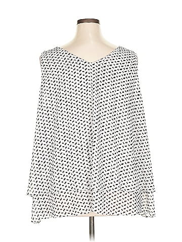 Lane Bryant Outlet Sleeveless Blouse (view 2)