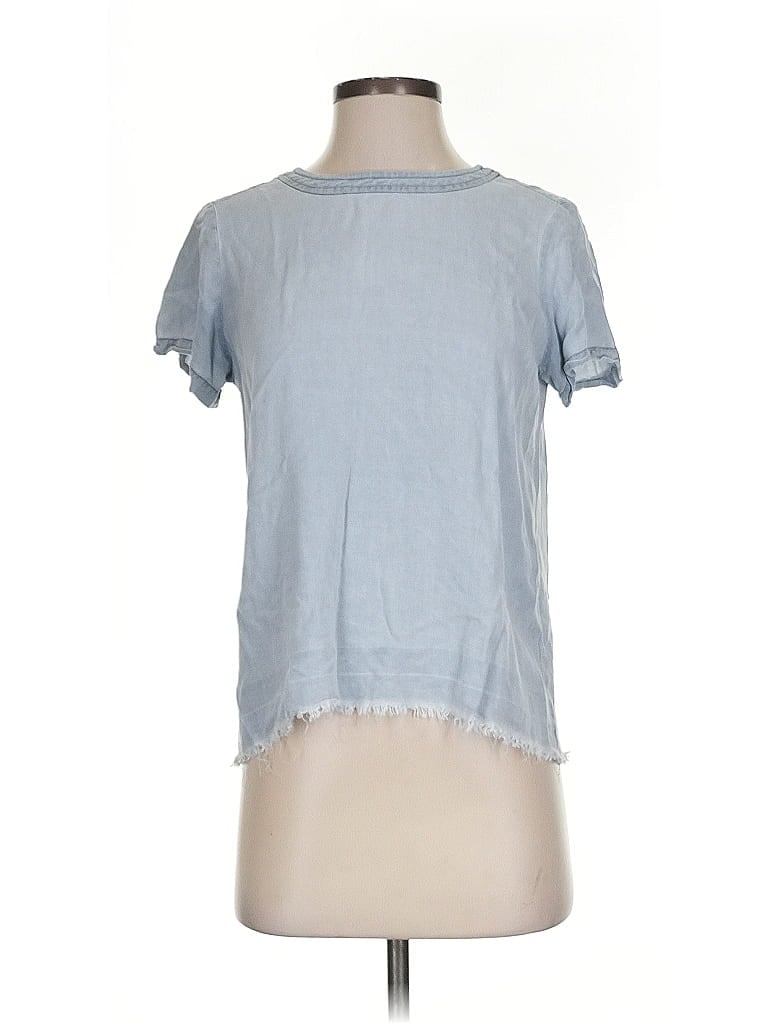 Click to view more detailed imagery on our partner's website Pre-owned Two By Vince Camuto Short Sleeve Top Blue Keyhole Neckline Tops