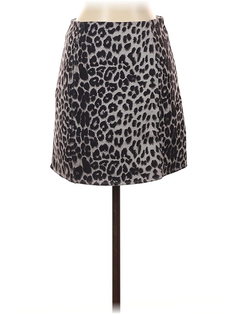 Click to view more detailed imagery on our partner's website Pre-owned She + Sky Casual Skirt In Gray