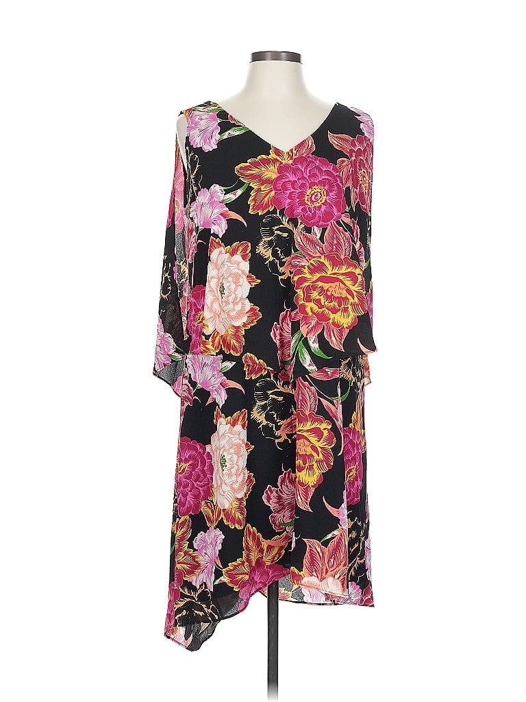 Click to view more detailed imagery on our partner's website Pre-owned Tahari By Asl Casual Dress In Black